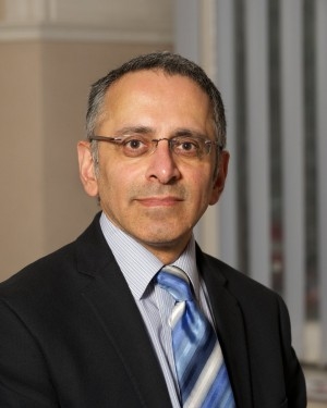Deepak Uttamchandani Headshot